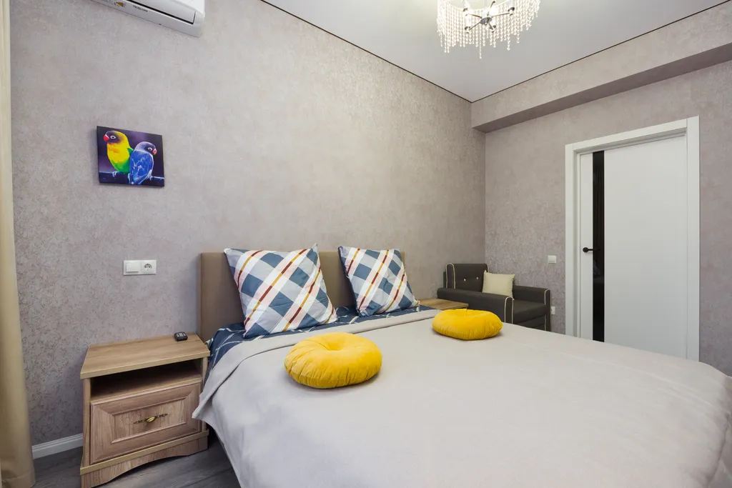 Шикарная квартира около цветника