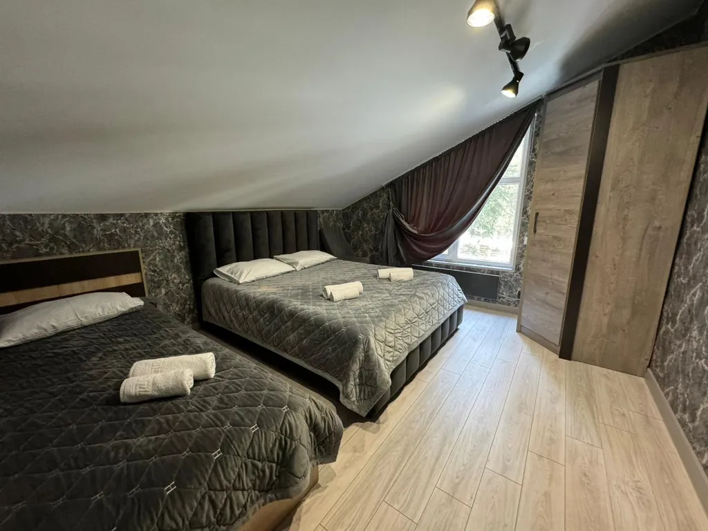 6-комнатная Квартира