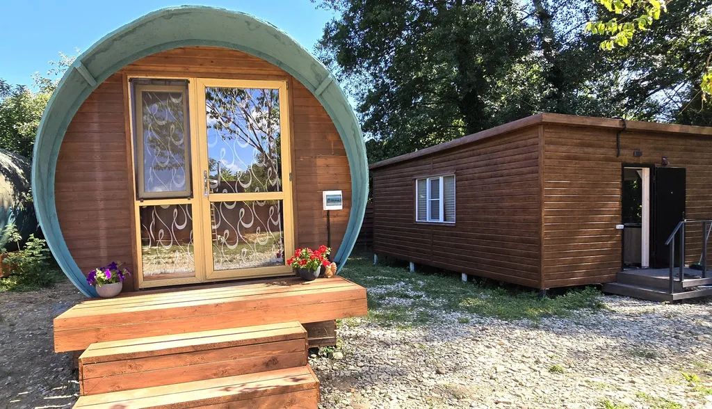 Оригинальный двухкомнатный Ролл-дом