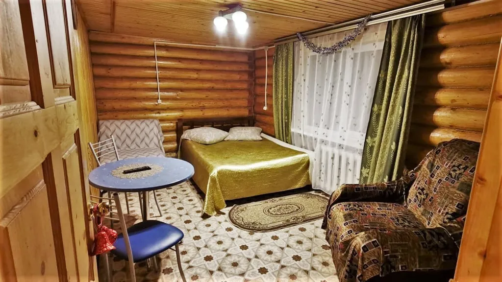 Коттедж Дом в турбазе Чайка, у озера в сосновом бору - Селигерский край — Турбаза Чайка