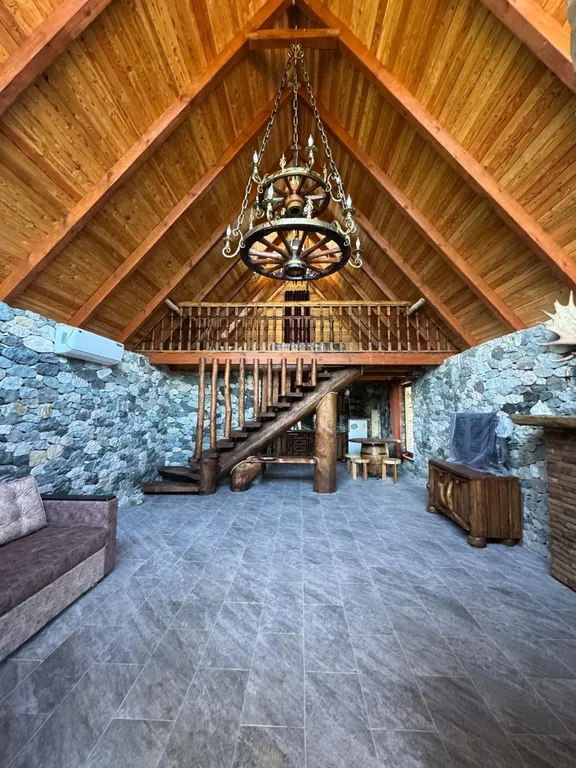 Каменный дом шале