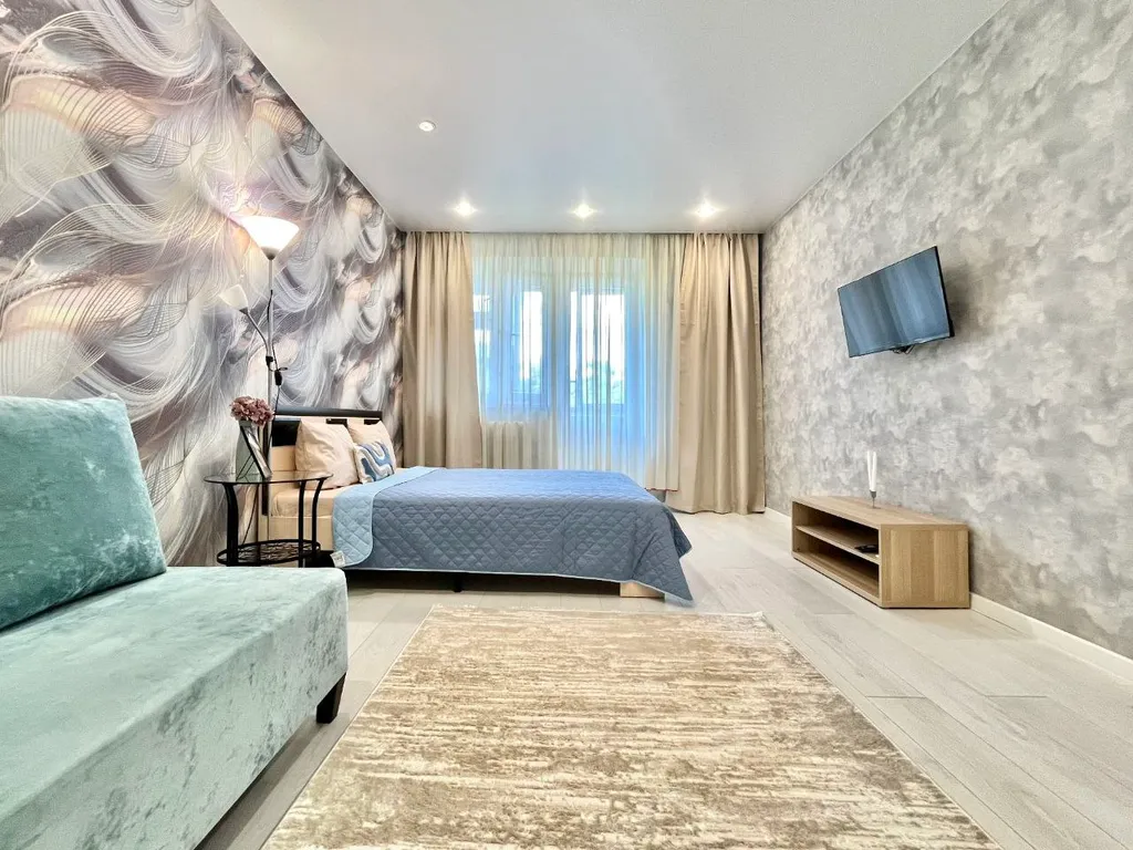 Уютная квартира рядом с ДС Молот