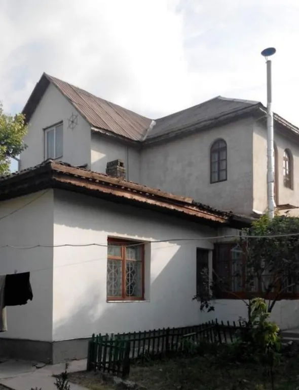 Уютная комната в доме расположенном в старой части города