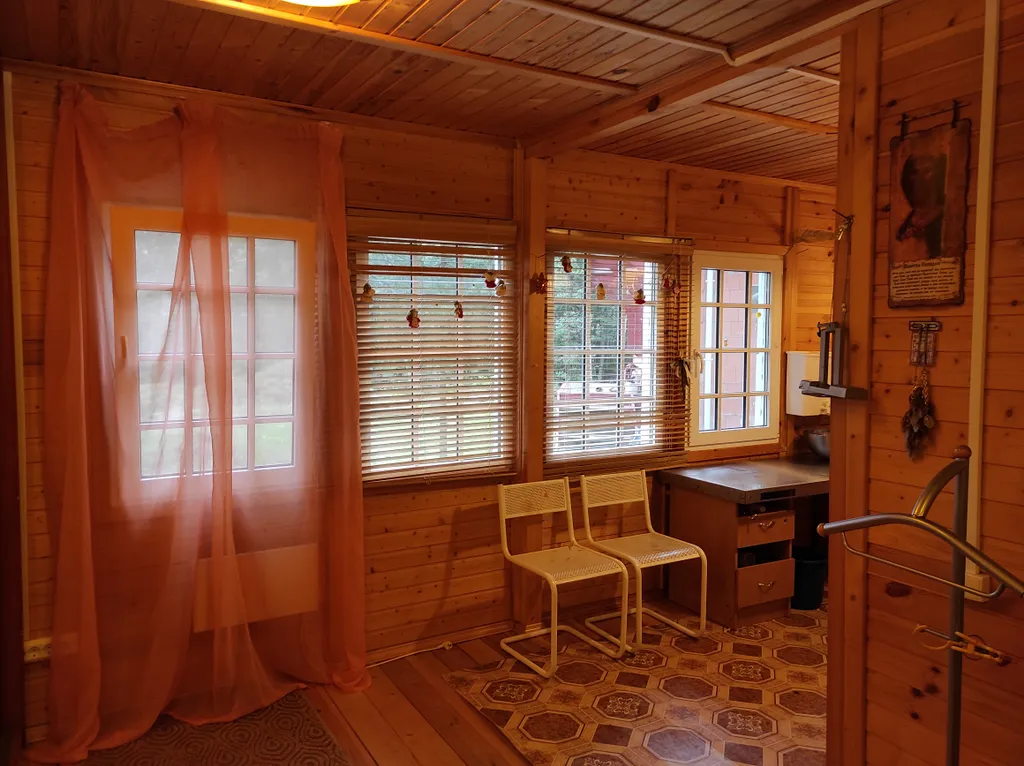 Домик на озере