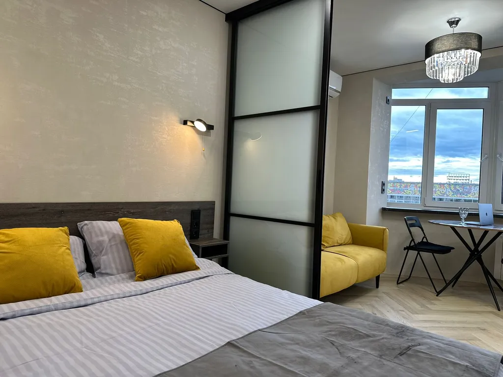 Панорамная роскошь в центре города: новые апартаменты с видом на жизнь