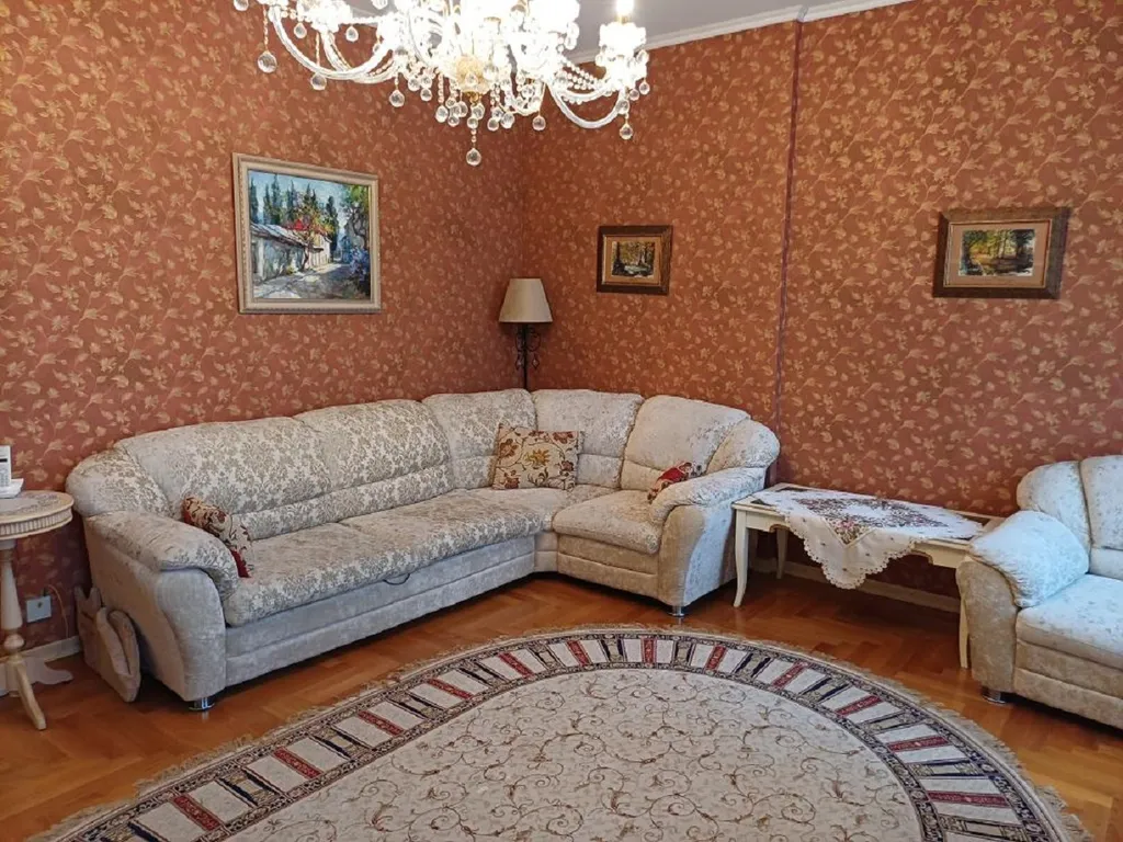 Исторический центр Полоцка 2-комнатная квартира, сталинка