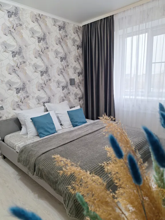 Квартира с индивидуальным парковочным местом на закрытой территории — аренда посуточно в Батайск