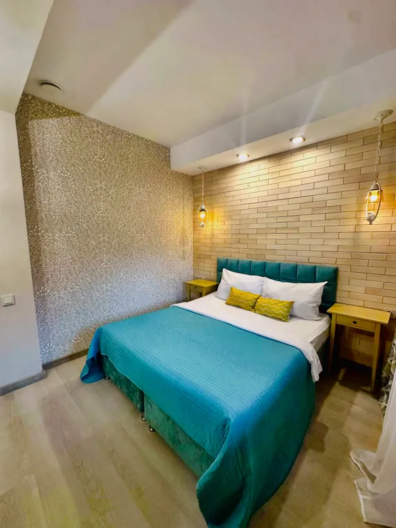 Апартаменты с видом на горы напротив курорта Красная Поляна