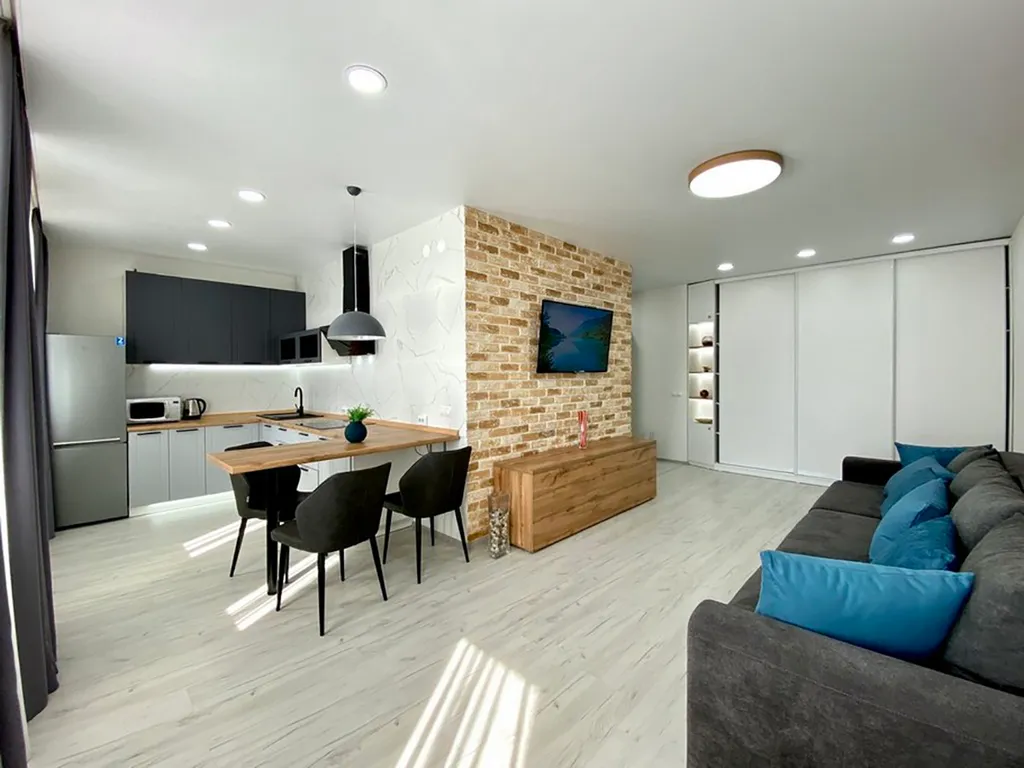 Дизайнерская 2-х комнатная квартира в центре