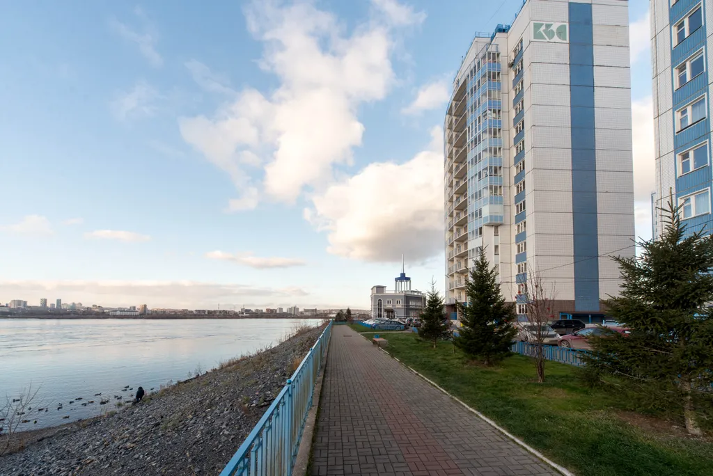 Квартира Квартира Однокомнатная на берегу Енисея, рядом дворец Ярыгина — Красноярск