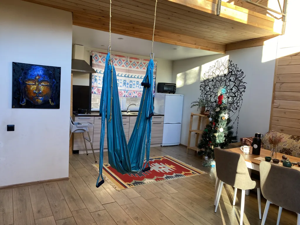 Дом Света с видом на горы в аутентичном пространстве Sunsvet