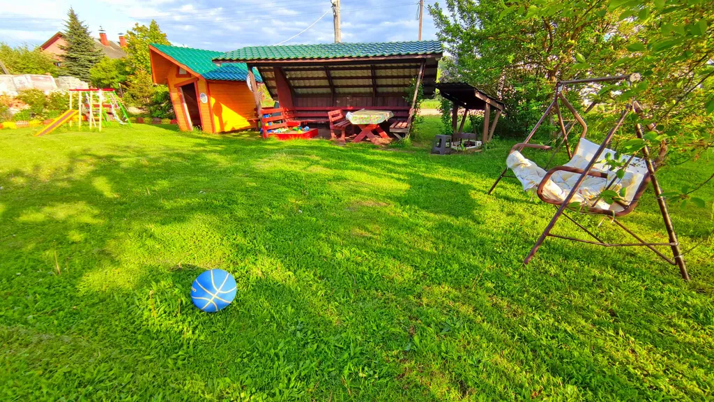 Солнечный домик-студия люкс с террасой, кухней, ванной комнатой