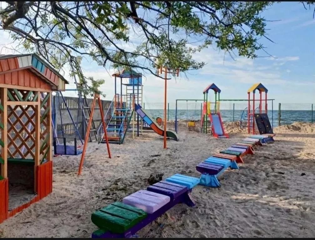 Четырёхместный номер на берегу моря