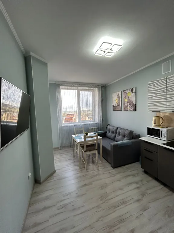 Квартира с панорамой на реку в центре города