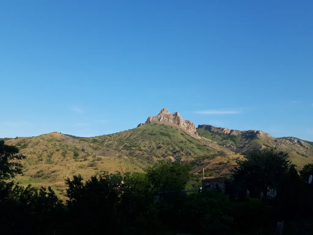 Деревянный домик- в невесомости