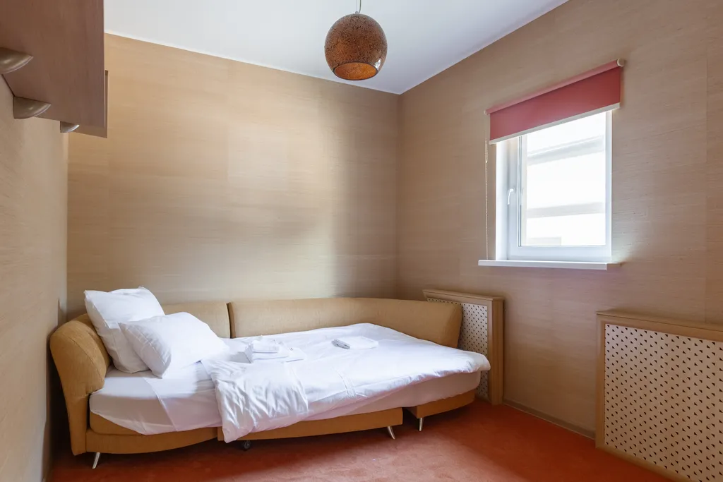 Загородный дом с бассейном, сауной и собственным лесом на участке