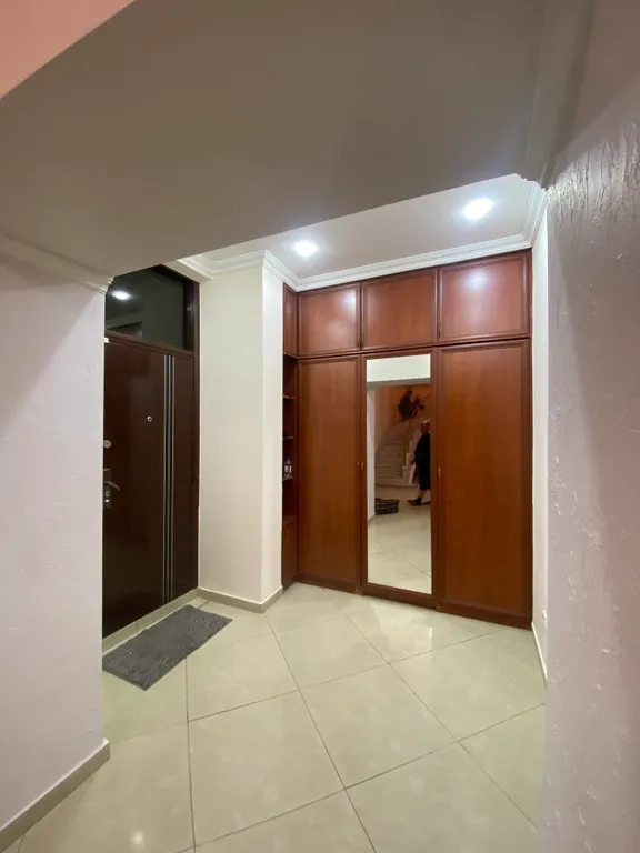 Большой дом с 5-ю спальнями