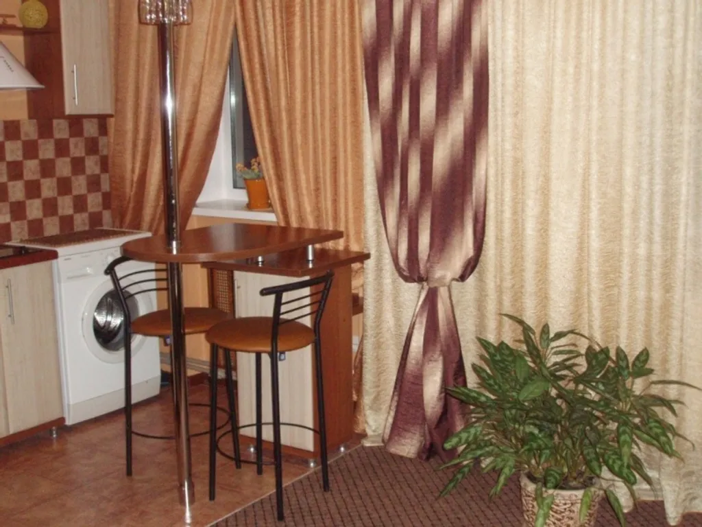 Уютная квартира в центре города на набережной.