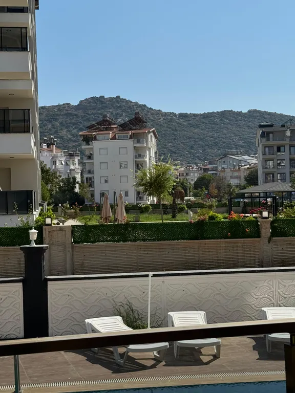 Квартира а Газипаше с видом на гору Селиниус
