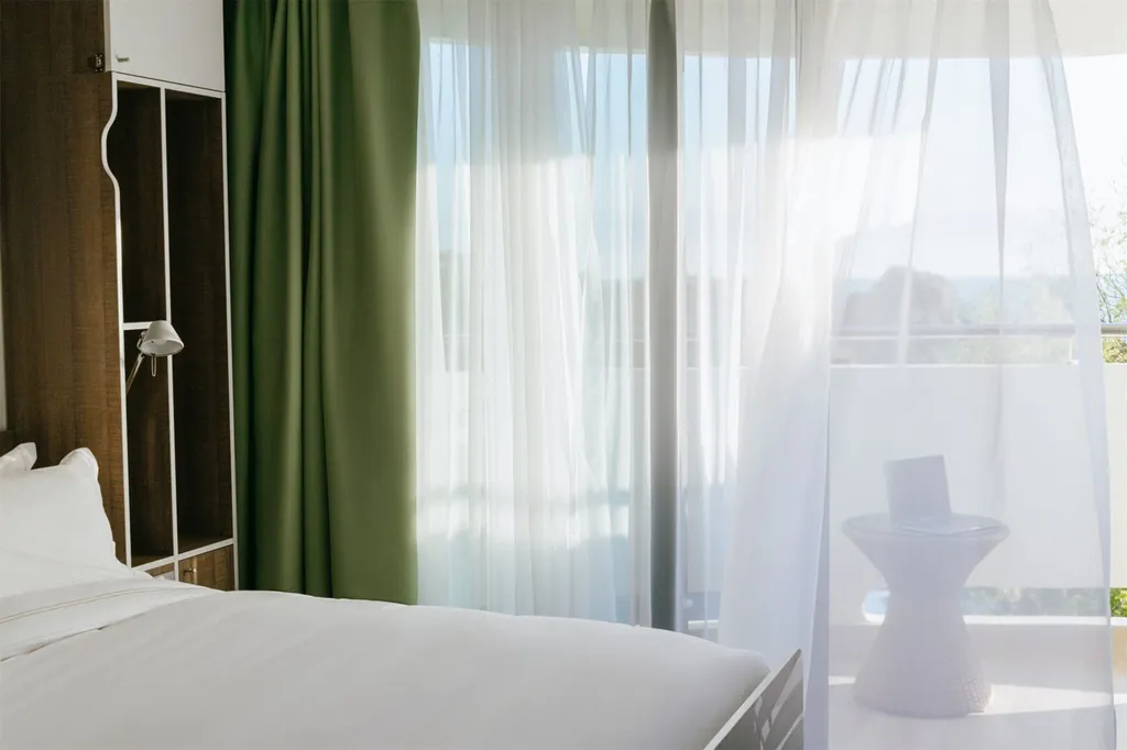 Студия с видом на море