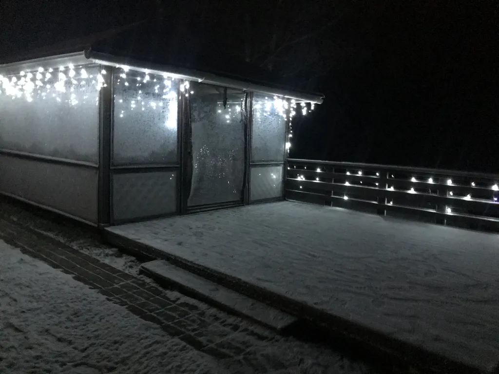 Коттедж Домик у лесного озера — Приозерск