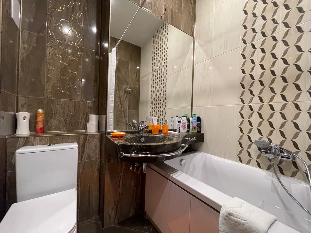 Люкс у ТЦ Аура, площадь Ленина, центр, подземная парковка