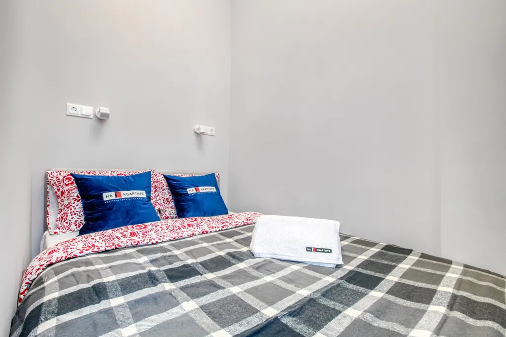 Квартира Квартира Небольшой апартамент у метро Рассказовка — Москва