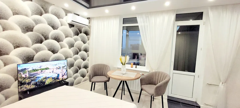 Шикарная студия рядом с Фантастикой и с больницей Семашко.