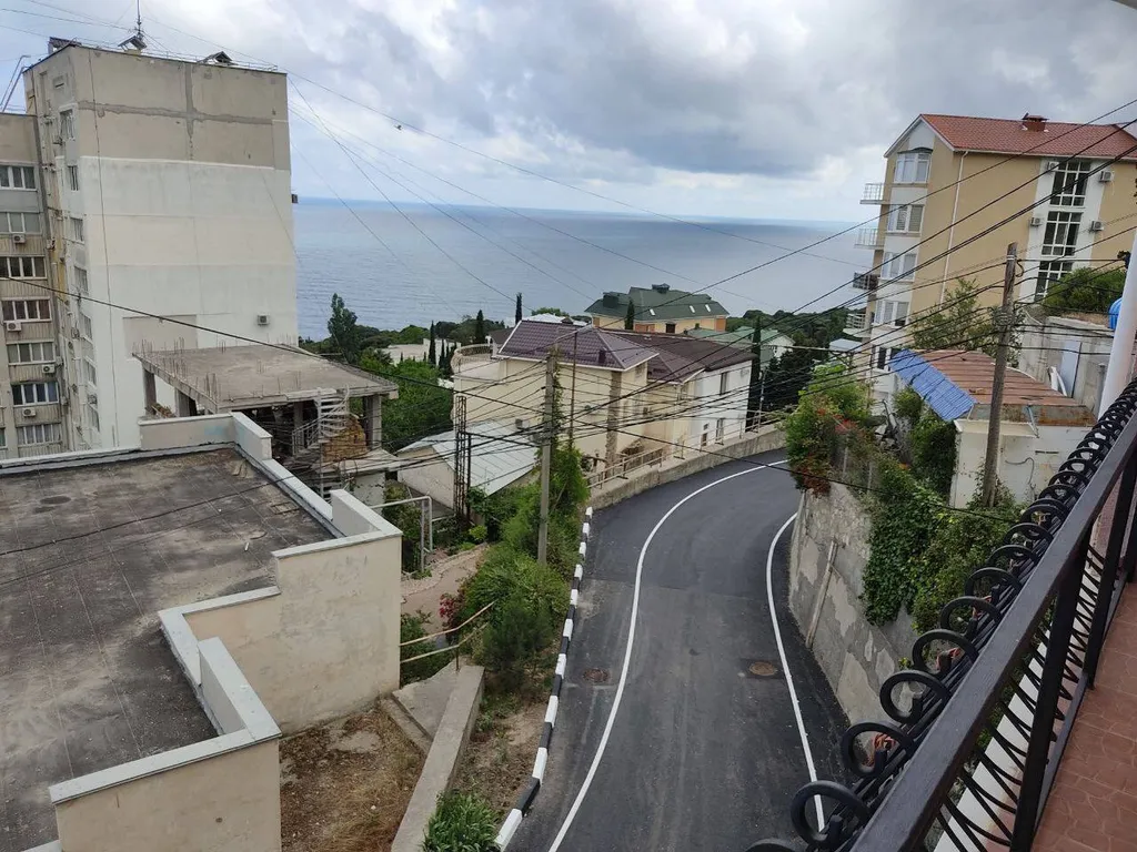 Апартамент с уютным двориком в Мисхоре, в частном доме