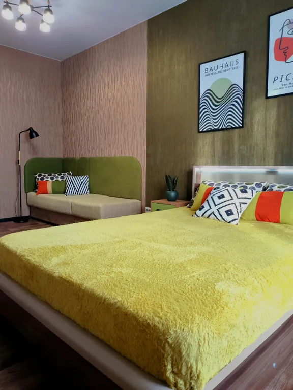 Квартира зелёного цвета.