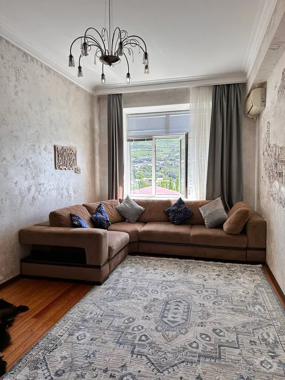 2-комнатная квартира в центре рядом с парком воинов Интернационалистов