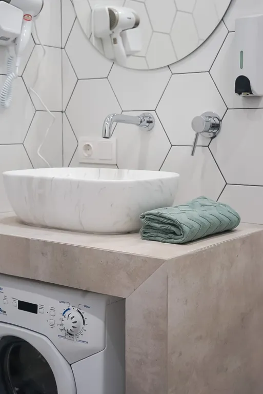 Квартира Квартира Стильная студия Оливковая с балконом и качелью — Калининград