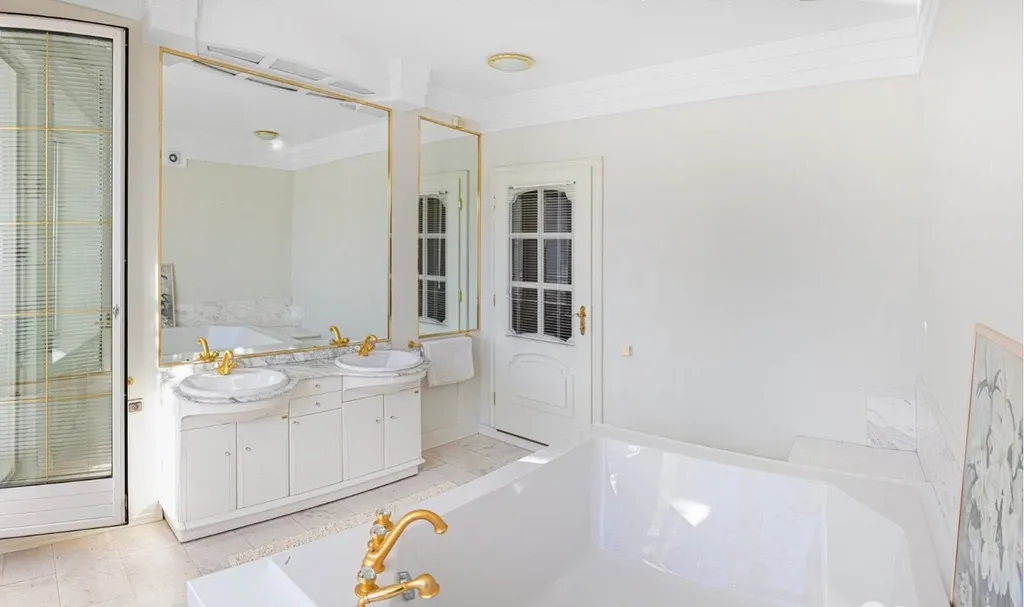 Изысканные 5-комнатные апартаменты в центре города