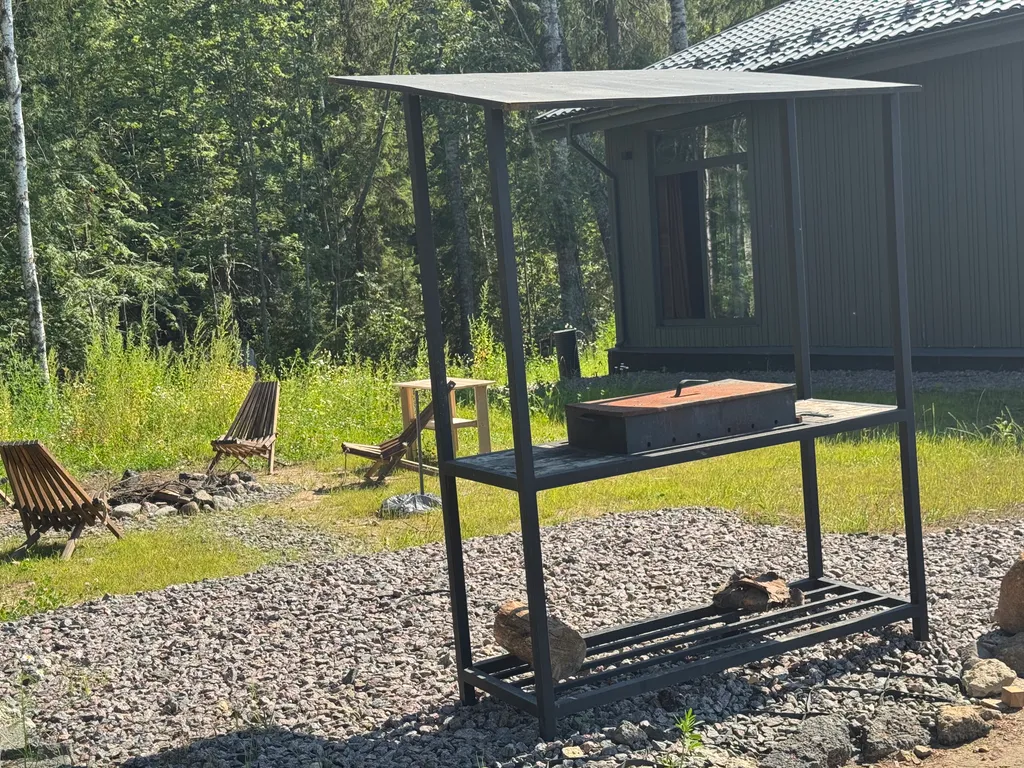 Уютный дом у озера, в 50 километрах от Петербурга, с мангалом, Wi-Fi