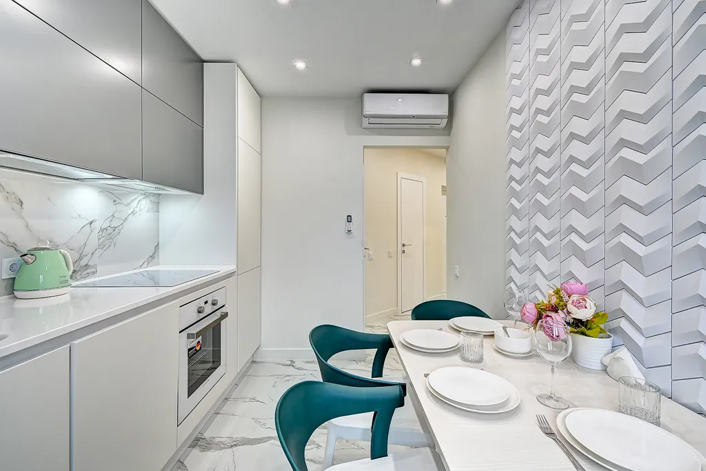 Квартира Квартира Двухкомнатная с 2 санузлами, проектором на балконе, бассейном на территории — Адлер