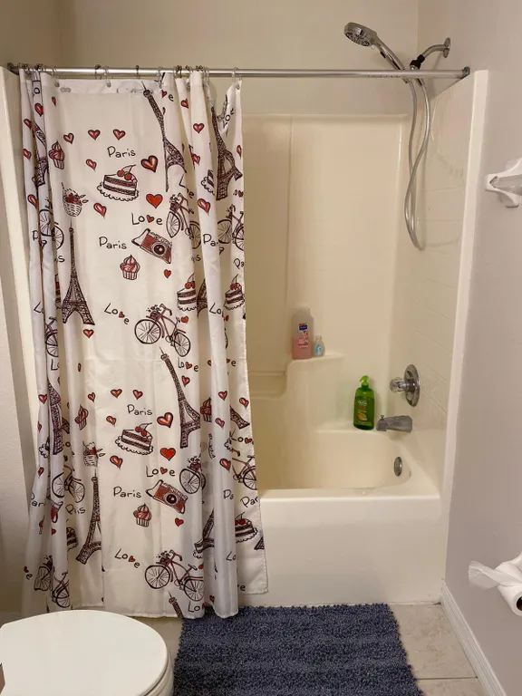 Уютный большой дом с бассейном недалеко от Диснейлэнда