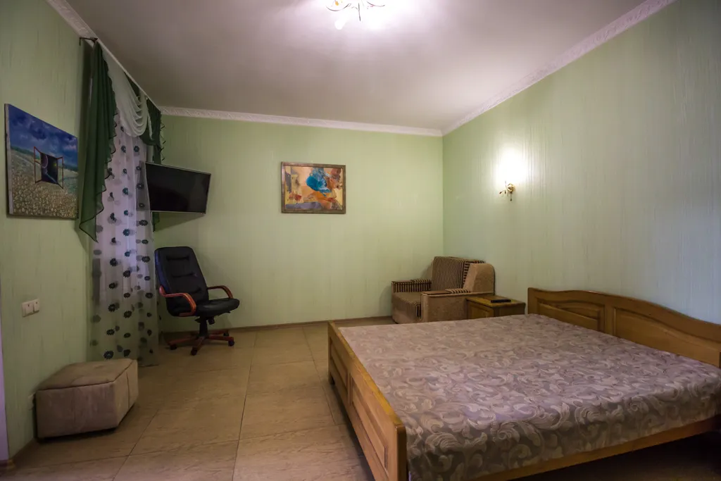 Коттедж Квартира с парковкой рядом с морем — аренда посуточно в Алушта