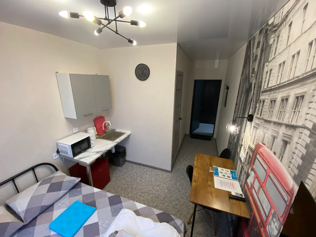 Студия через мост от Кремля