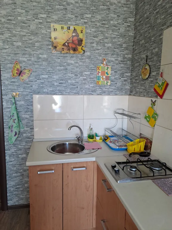 Ухоженная чистая квартира с видом на детский парк, парковка