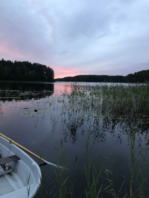 Дом на берегу озера