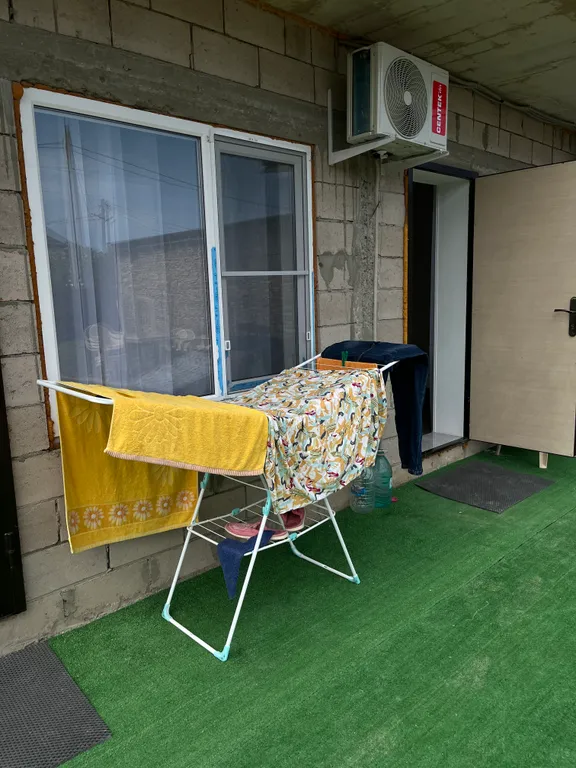 Номер в котеджном доме у моря в 3 минутах до пляжа