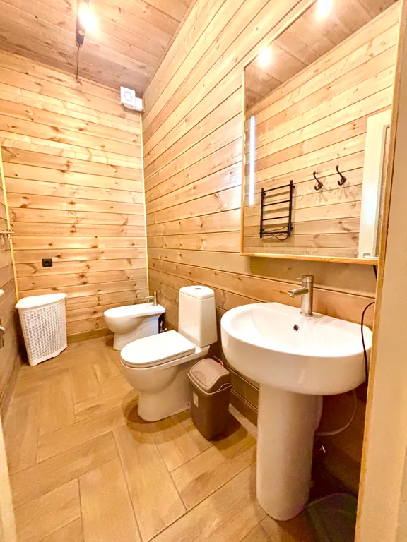 Квартира Квартира Кругозор*2-эт кв. 110м² с видом на озеро — Сочи