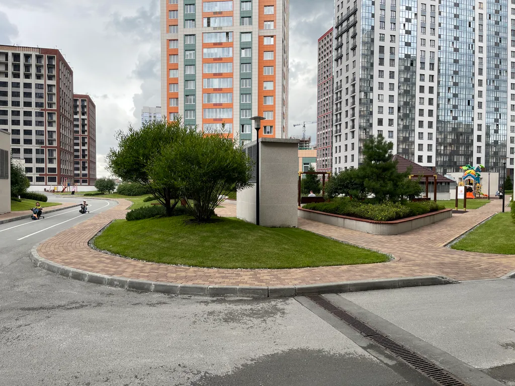 Квартира Квартира Большая студия, центр, ТЦ Галерея, гастрокорт. Крутой двор для детей — Новосибирск