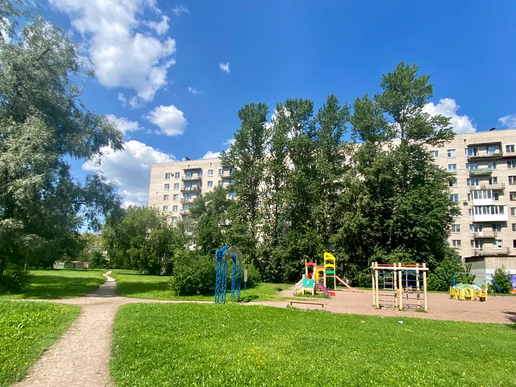 Квартира Цветная квартира с видом на скверы — Санкт-Петербург