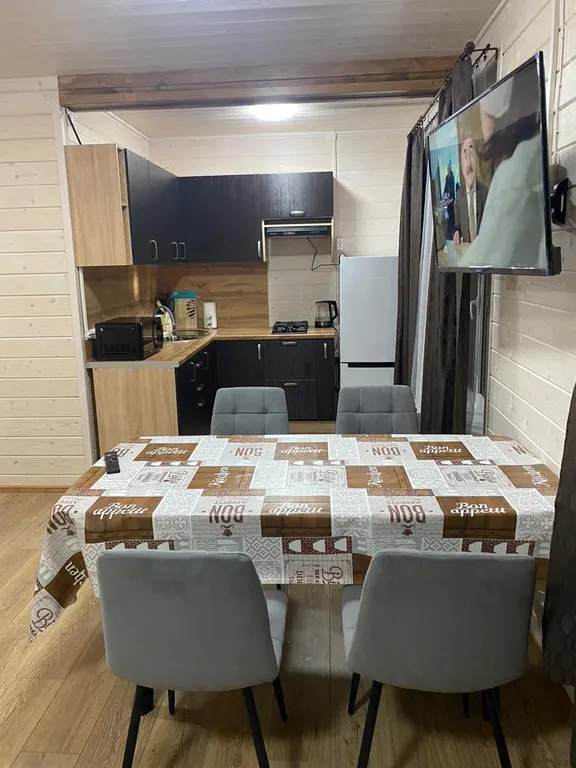 Коттедж Уютный коттедж с видом на озеро Врево — Володарское