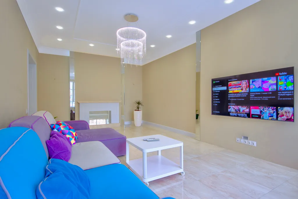 Стильная квартира на набережной