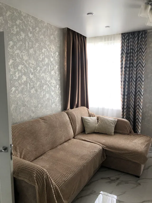 Квартира с отдельной спальней в 15 минут от моря