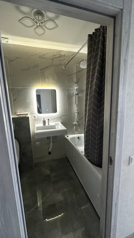 Квартира рядом с аэропортом и вокзалом