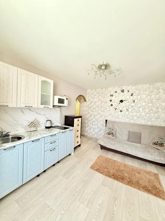 Светлая и уютная квартира — аренда посуточно в Корсаков