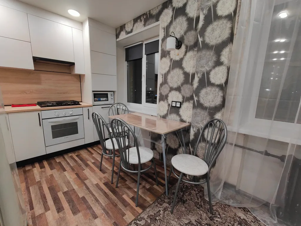 Уютная двухкомнатная квартира в спальном районе